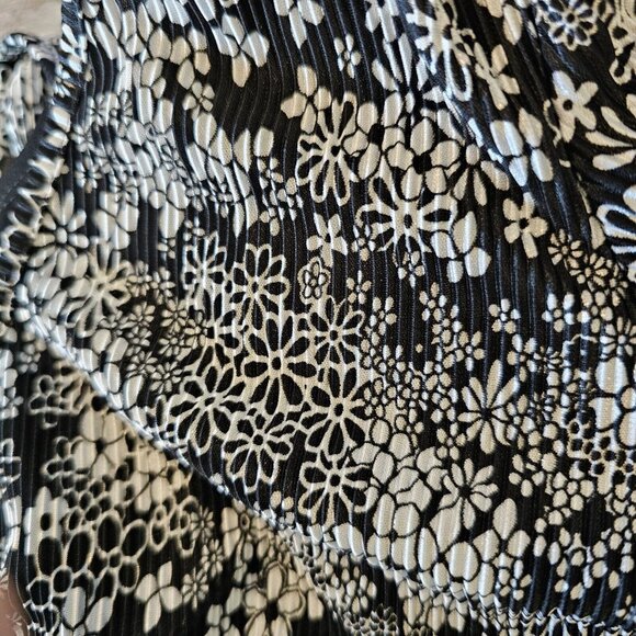 Vintage Y2K Womens Small Black Retro Floral Pleated Dress Knee Length Layered - Picture 10 of 14